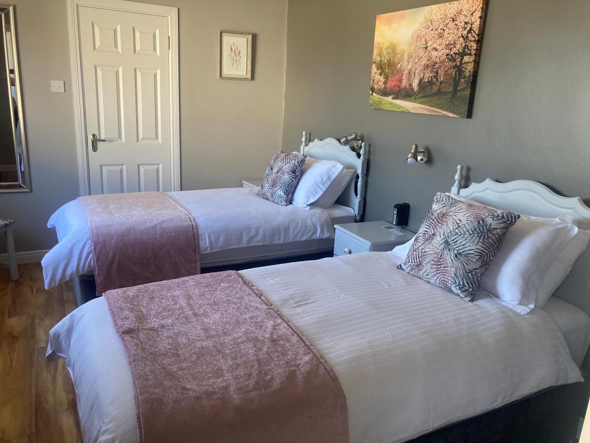 Steeple View B&B Guesthouse Donegal - Newly Renovated In 2023 Ballybofey Exterior foto
